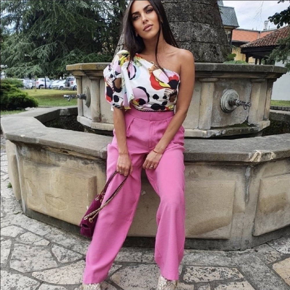 ZARA MULTICOLORED PRINTED ASYMMETRICAL TOP SMALL
